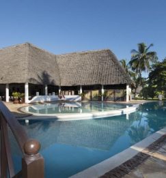UROA Bay Resort